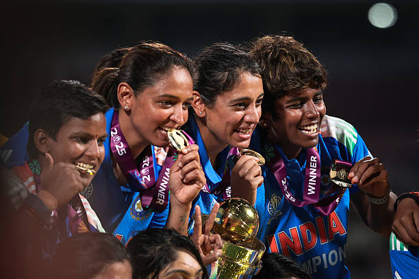 Harmanpreet Kaur, Smriti Mandhana and Arundhati Reddy of India pose with medals